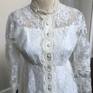 Vintage Ivory Lace Wedding dress